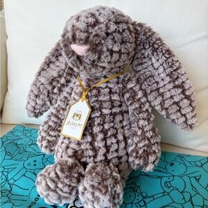 SOLD! NWT Bashful Luxe Bunny Pine Jellycat~Winter 2025 Collection